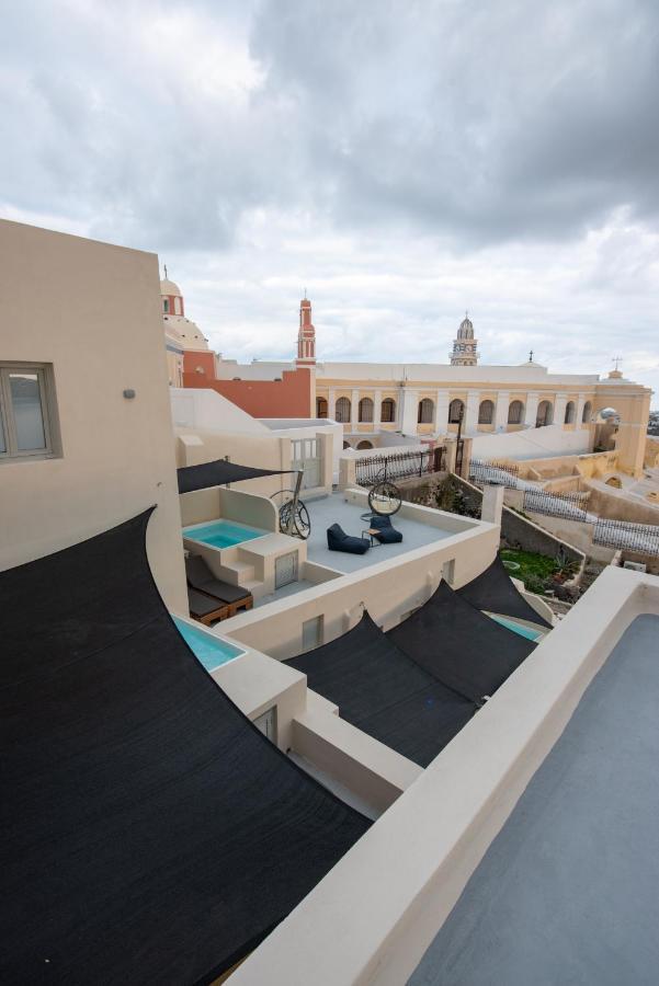 Caldera Cliff Illusion Hotel apartamentowy